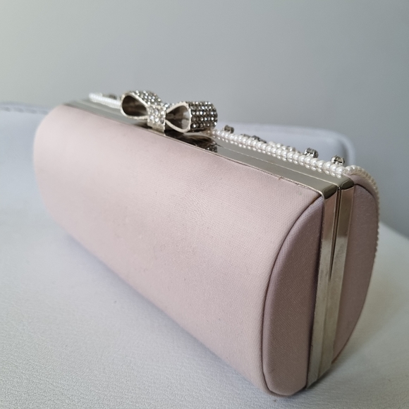 Forever New Clucth - Picture 5 of 5